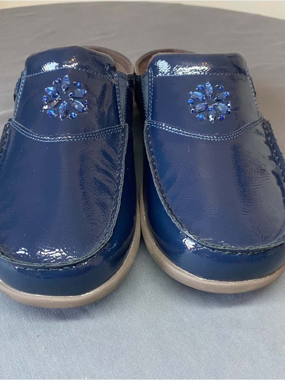 Revitalign Mule Clogs Womens 9 Blue Patent Orthotic Comfort Rhinestone Shoes